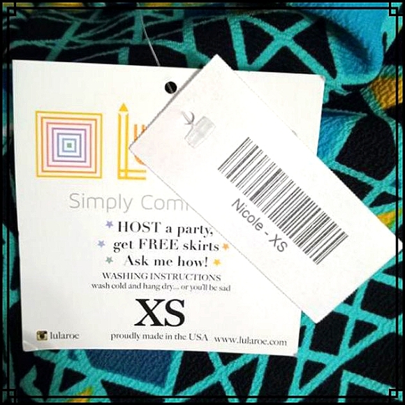 LulaRoe Nicole Green Geo Print Dress Size XS - Picture 9 of 9